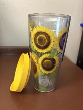 TERVIS Sunflowers 24 oz with Yellow Lid